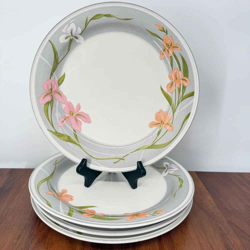 Sango Cherish 378 Dinner Plates 10.5